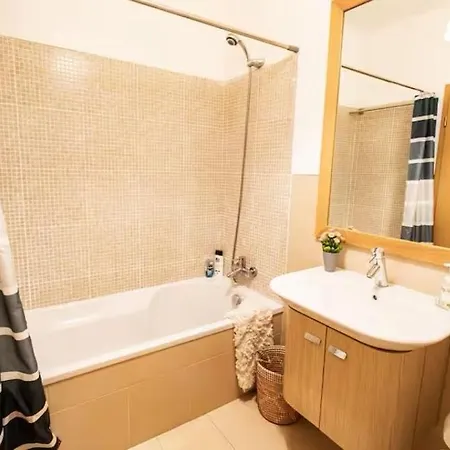 Cozy Private In Peaceful Compound Family-friendly