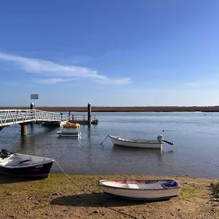 Cozy Private In Peaceful Compound Family-friendly Апартаменты Bicas