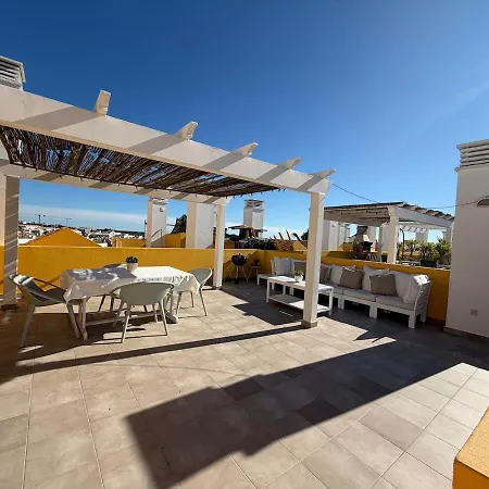 Cozy Private In Peaceful Compound Family-friendly Apartmán Bicas