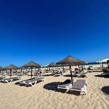 Апартаменты Cozy Private In Peaceful Compound Family-friendly Bicas