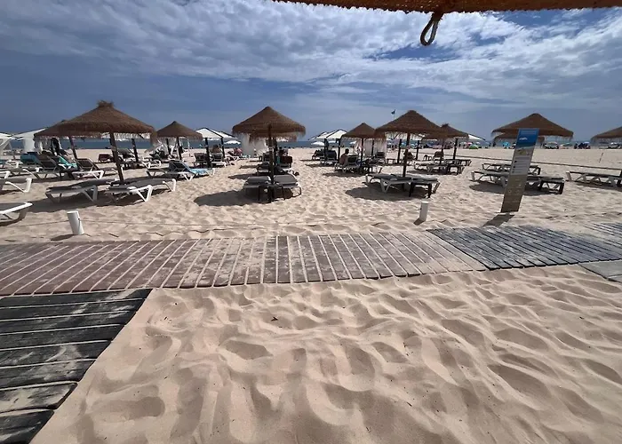 Cozy Private In Peaceful Compound Family-friendly Bicas